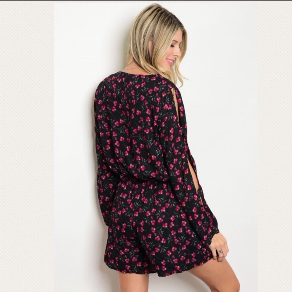 ⭐️ HOST PICK!! ⭐️Spring floral romper! - Picture 3 of 3